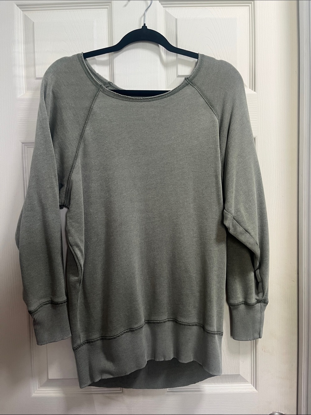 aerie Sage Green Relaxed Crewneck Sweatshirt